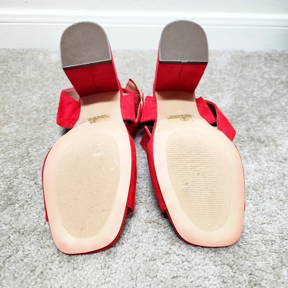 Red Heels - Picture 6 of 6